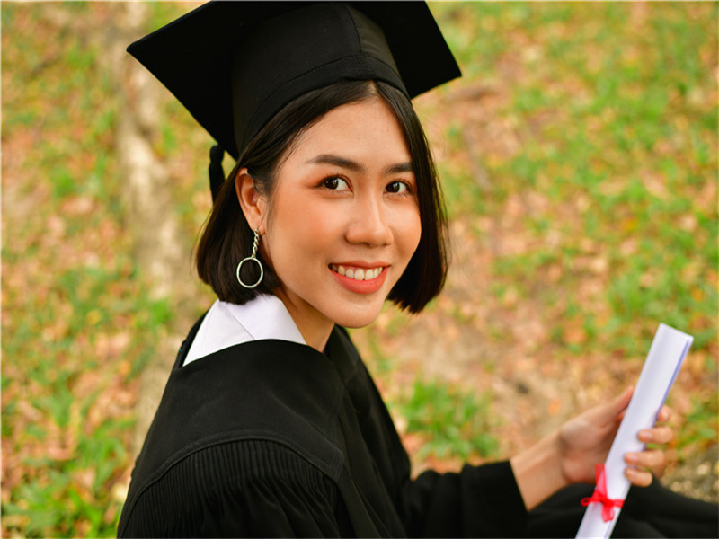 右转造句,用右转怎么造句子(119句)